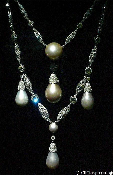 Festoon necklace from Cartier 1911 natural pearls from the Persian Gulf
