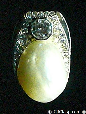 Baroque pearl weighing 208 grains dated 1935, thanks to M. Templier