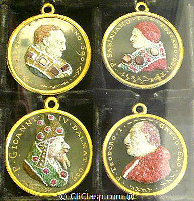 Popes' portaits, wax, pearl seeds, fine stones and glass, given by french king Louis the XV in 1755