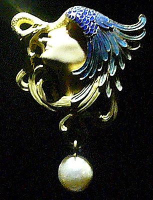 Lalique Art nouveau enameld gold and baroque pearl 1900