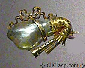 1880 Natural pearl brooch